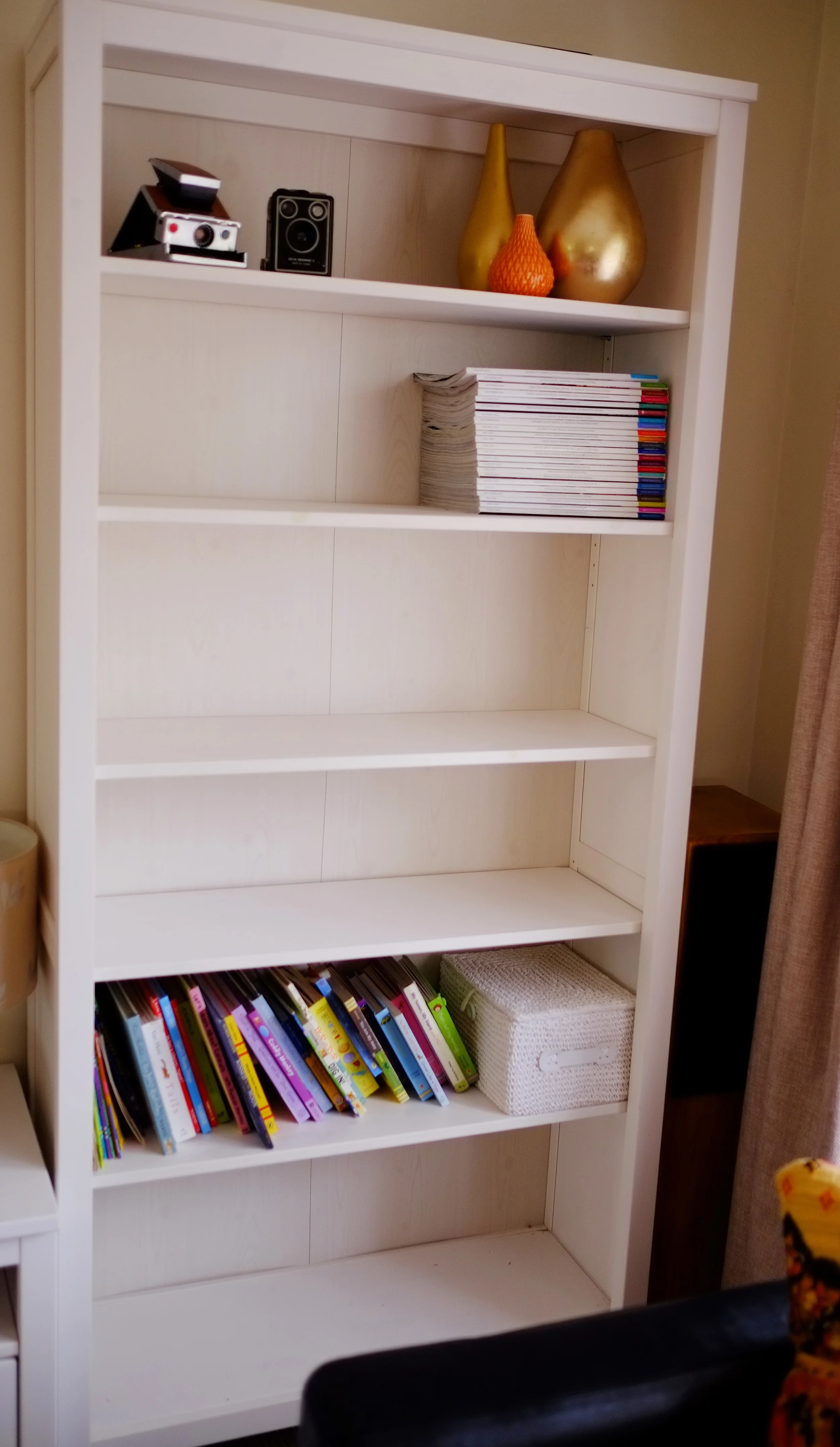 bookshelf