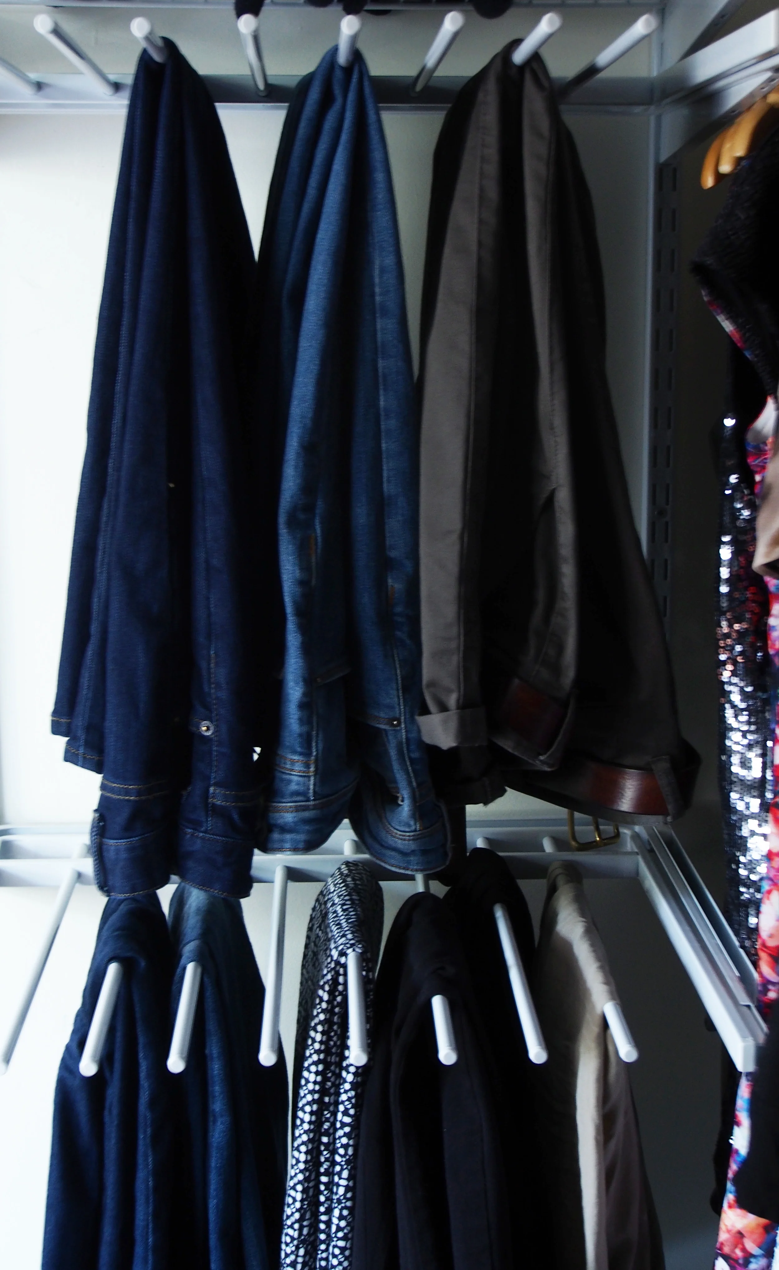 hanging pants rack