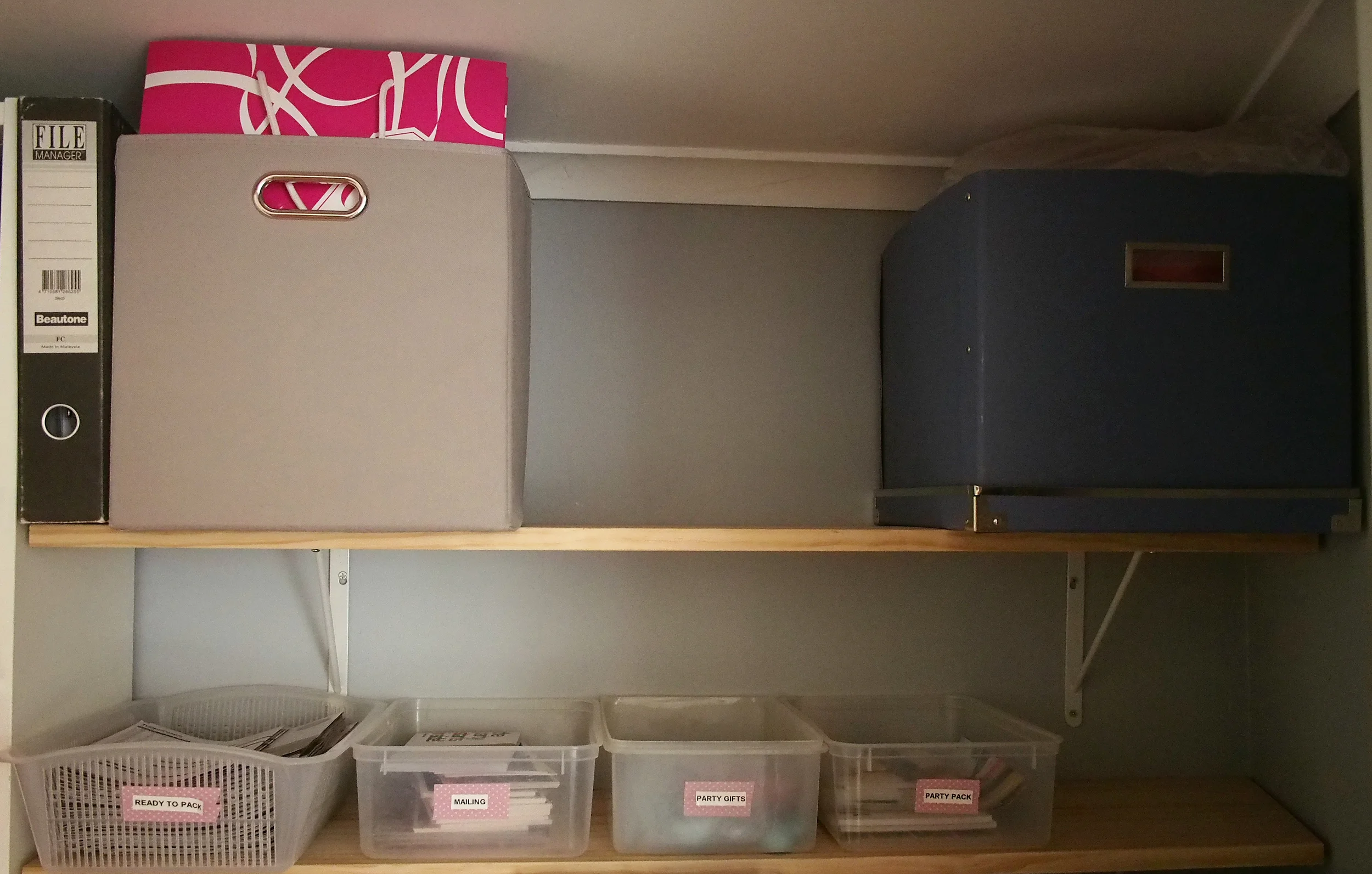 organising Tupperware products