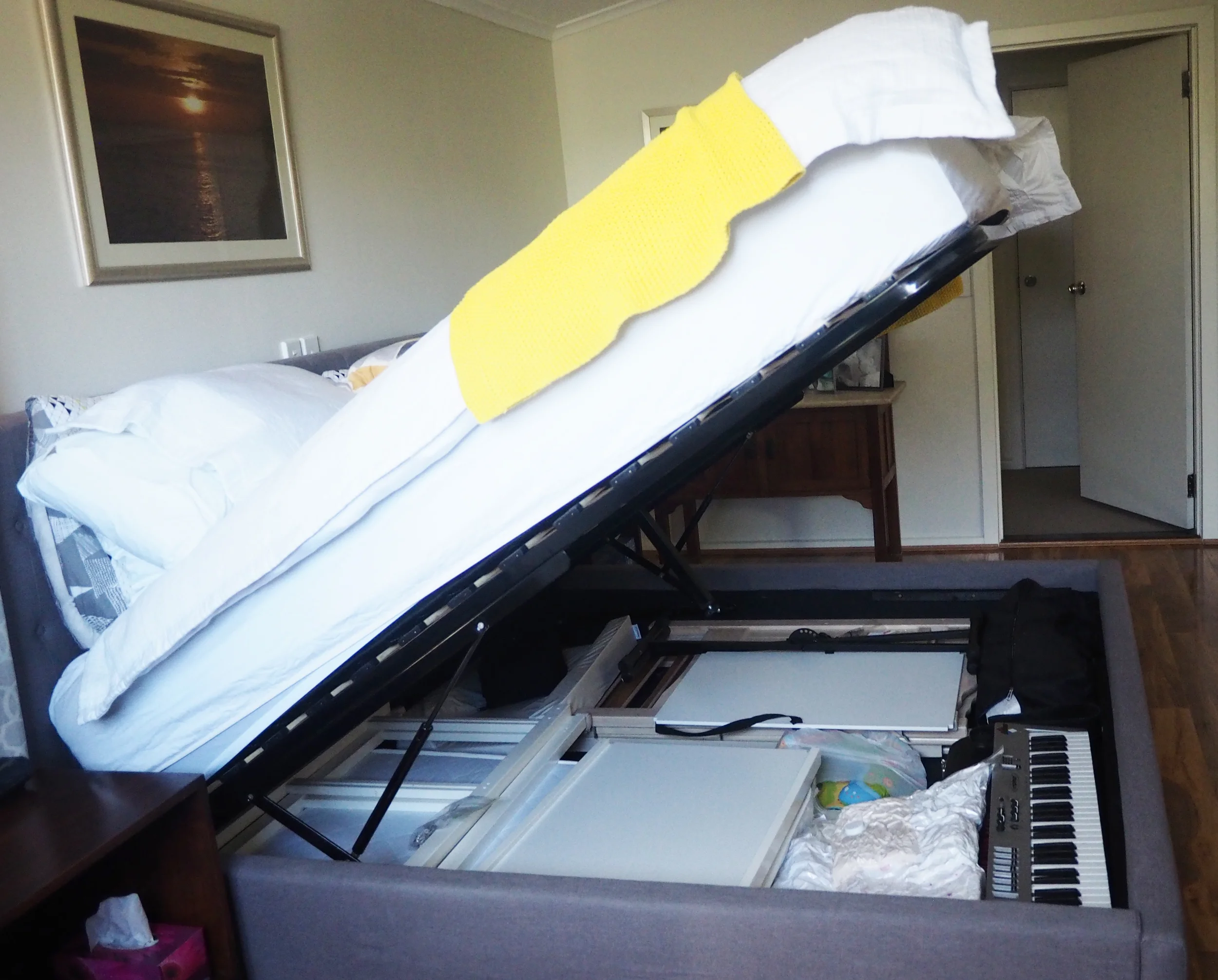 storage space under the bed