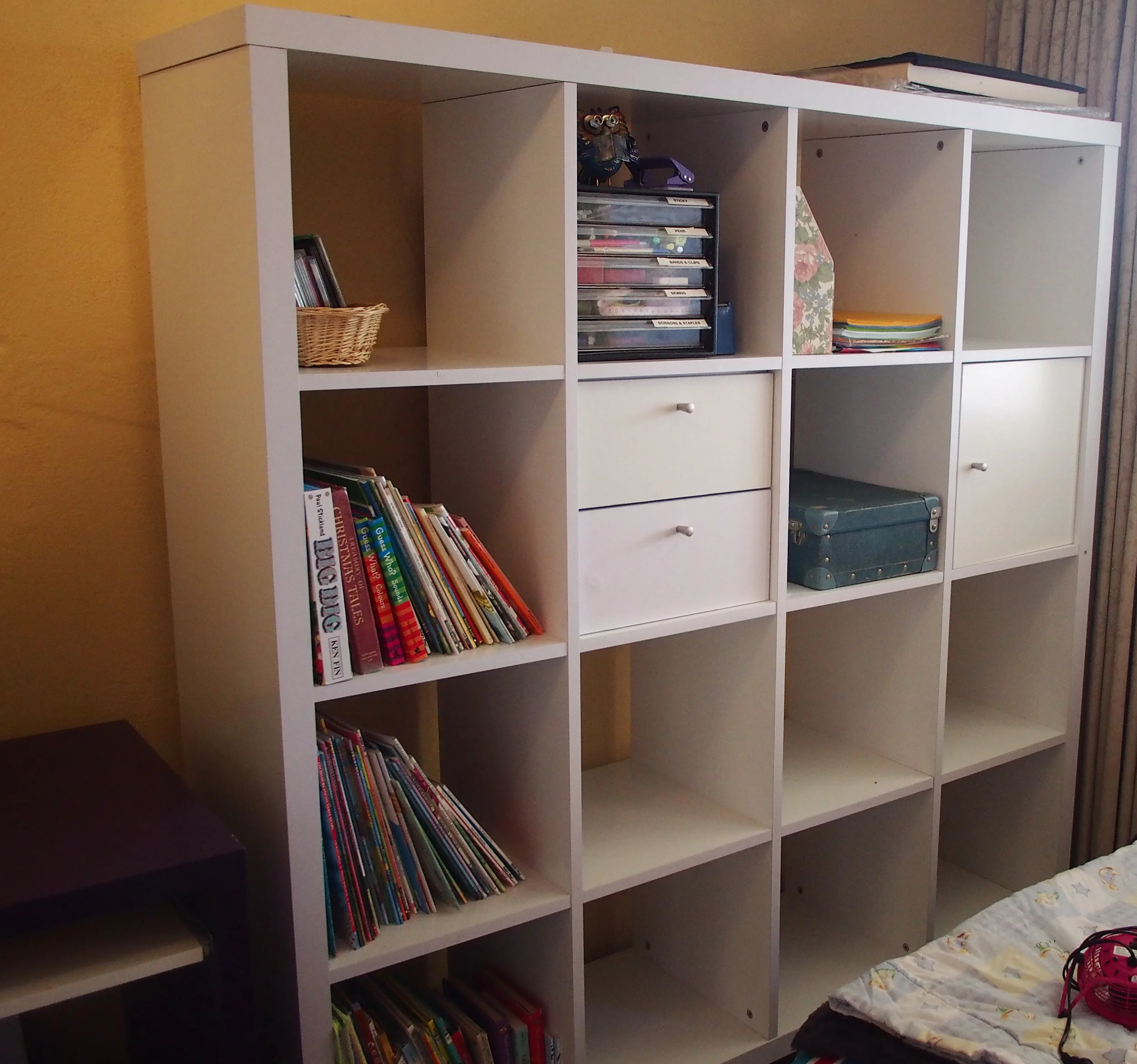organising items on Kallax unit