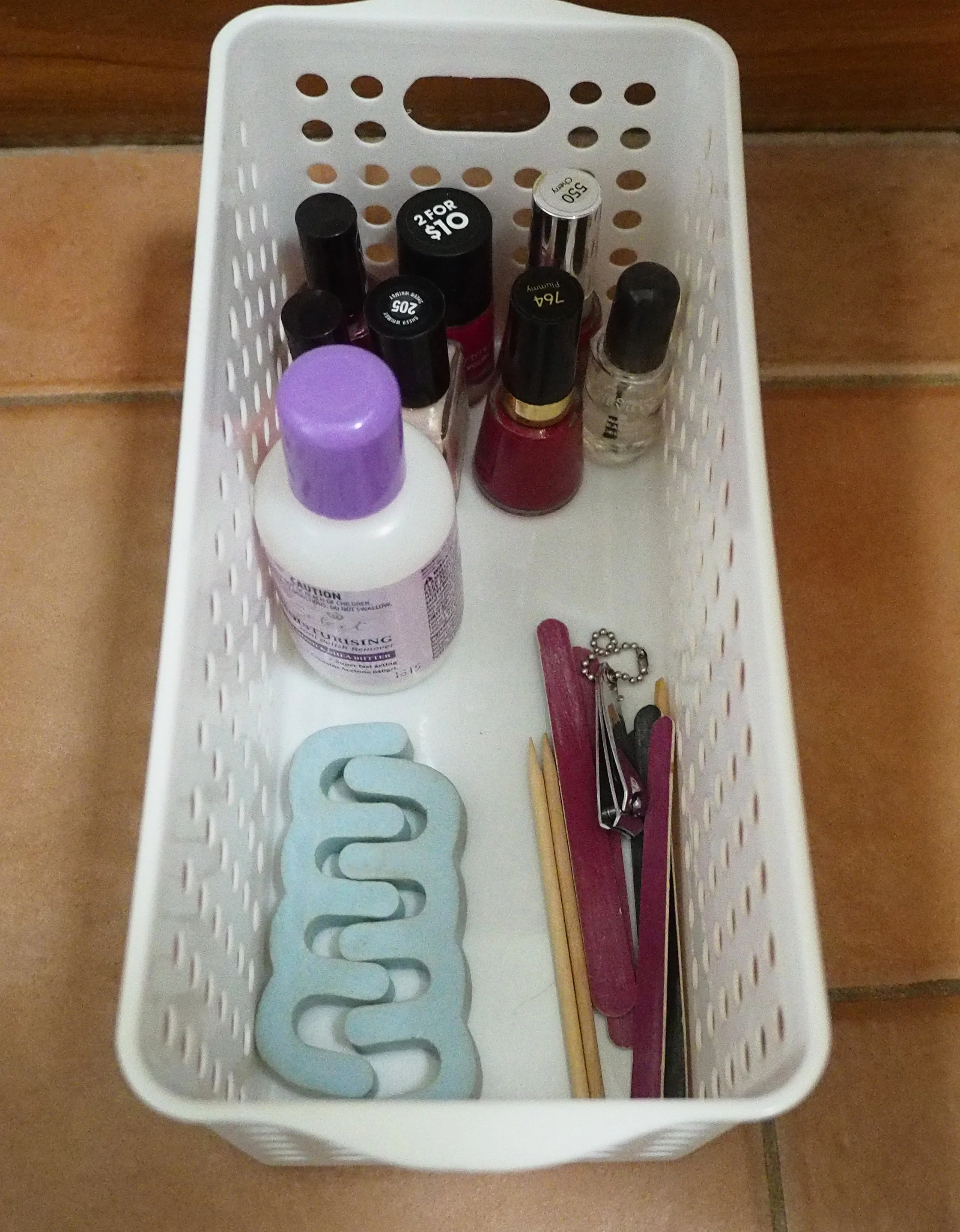Nail polish organised