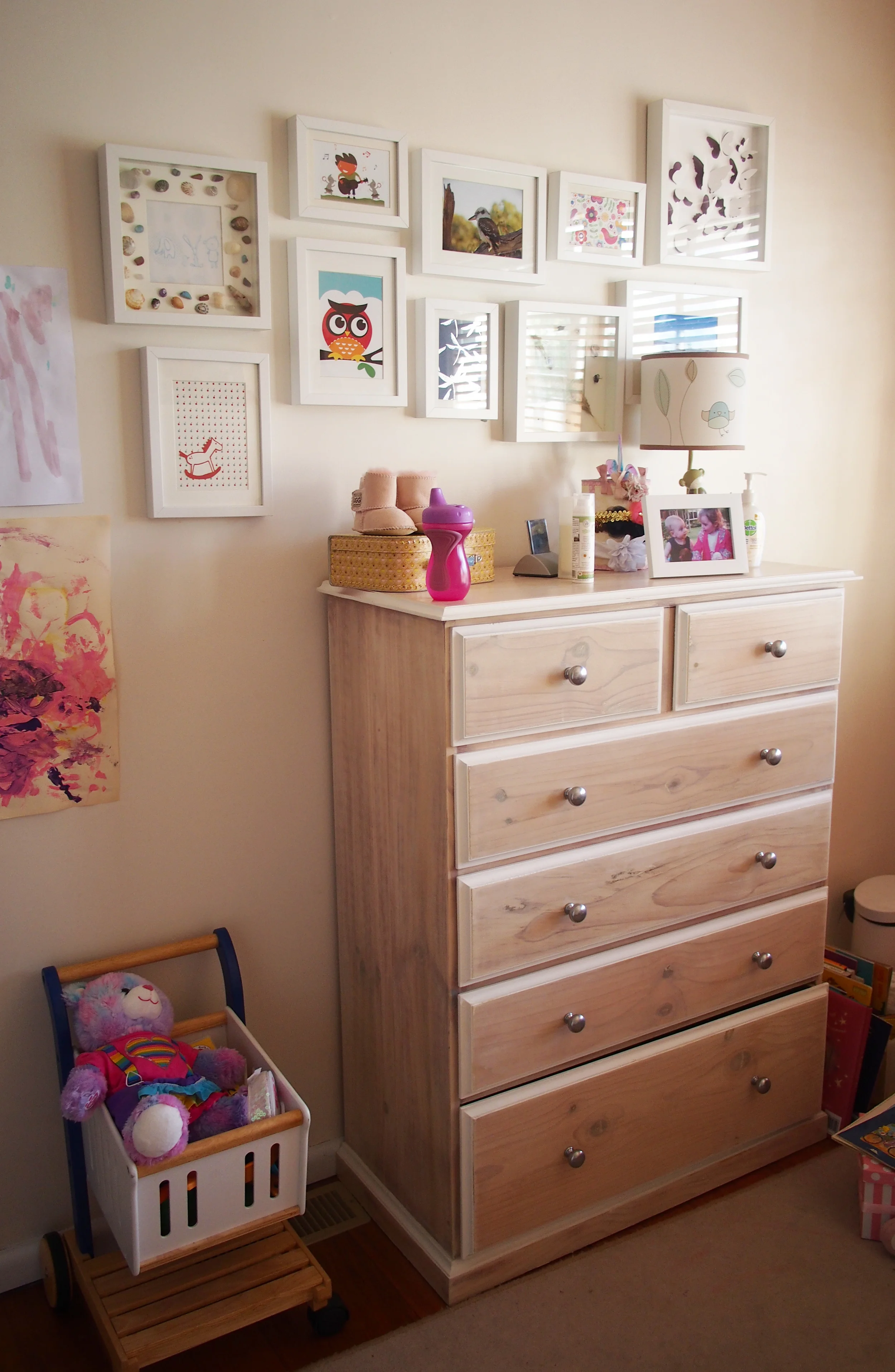 organising children's clothes