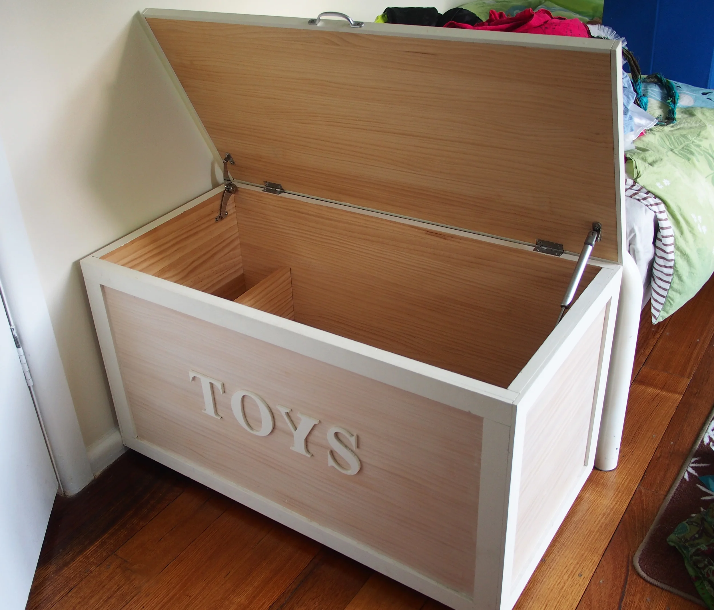 toy chest for organising toys