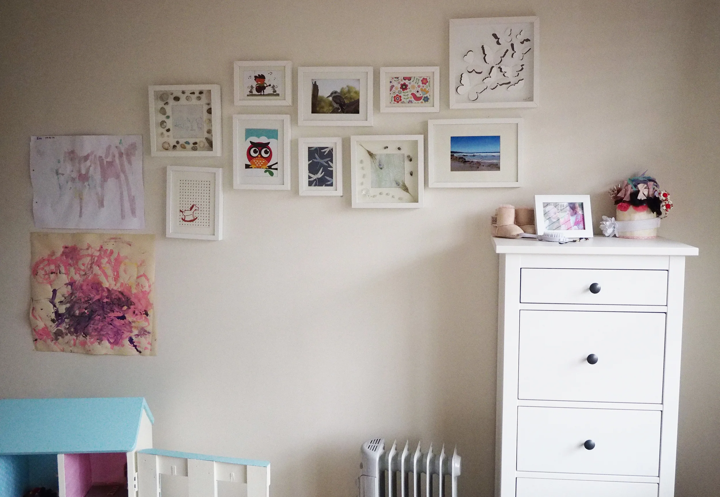 Bedroom photo gallery wall