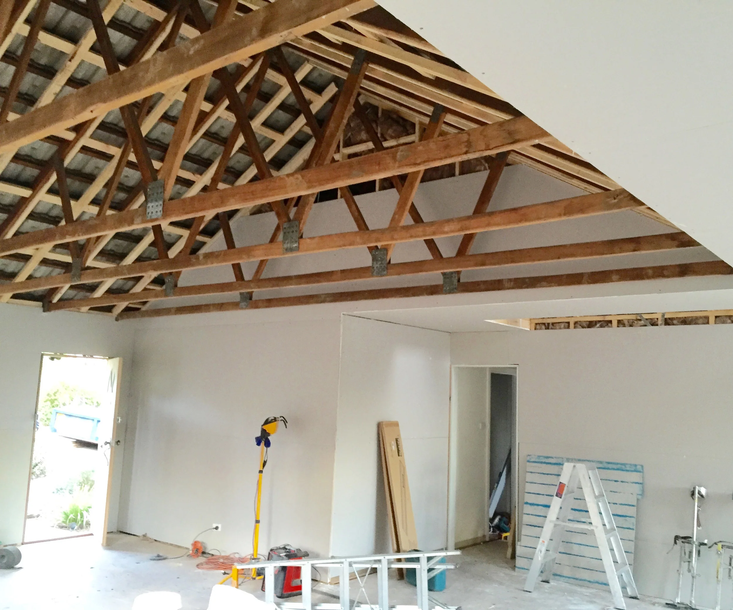 Exposing beams in the living room - The Organised You