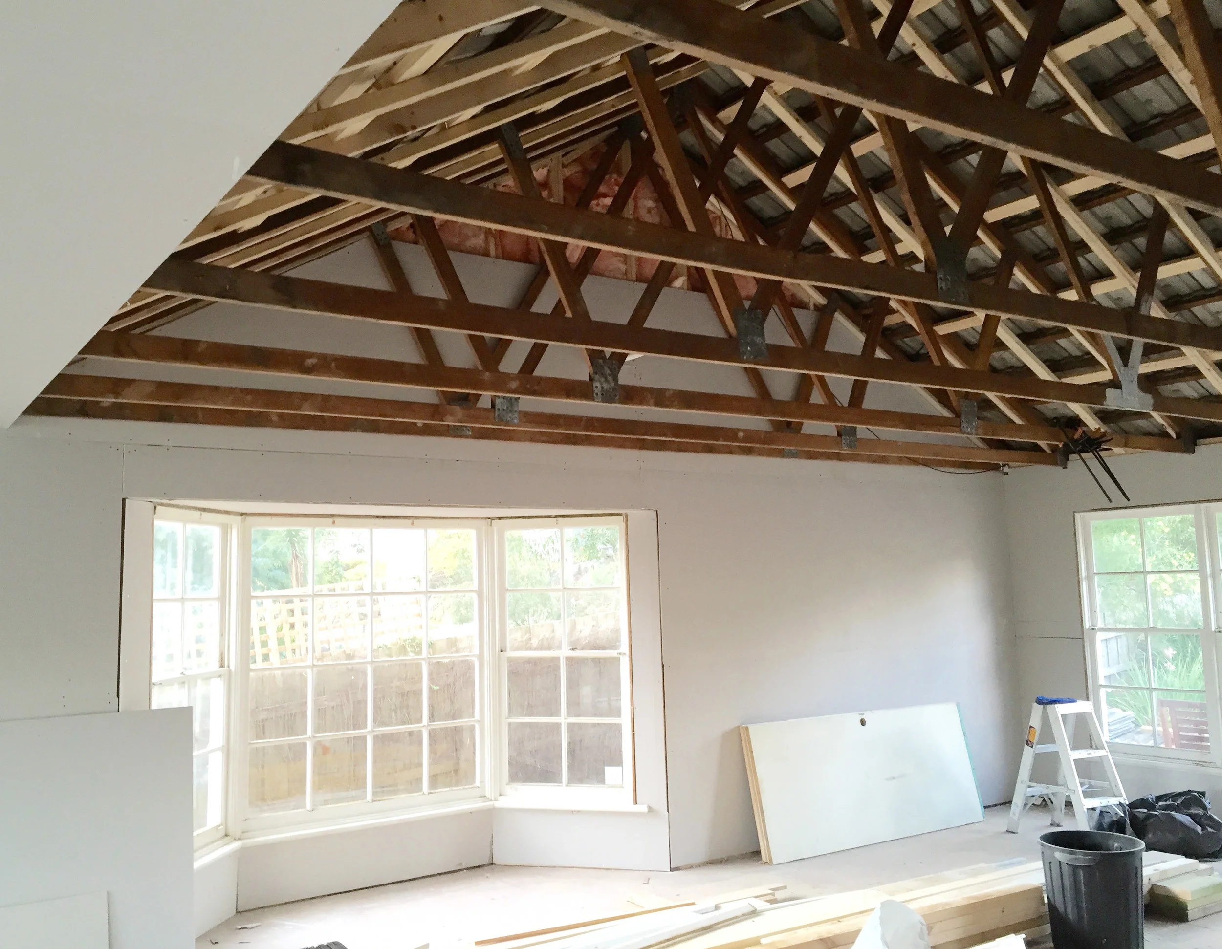 Exposing beams in the living room - The Organised You