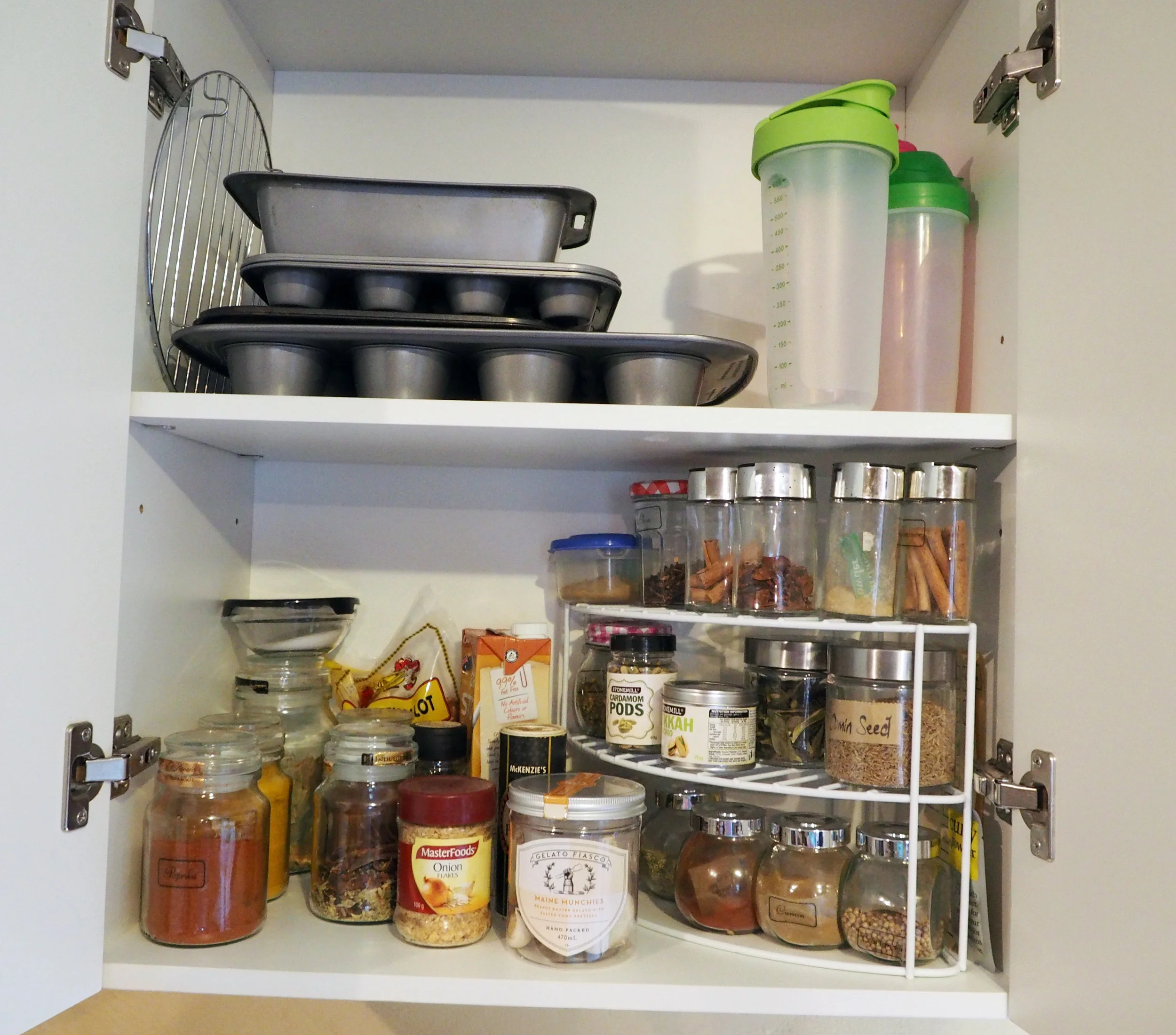 Kitchen makeover - a clear, organised, efficient kitchen {The Organised You}