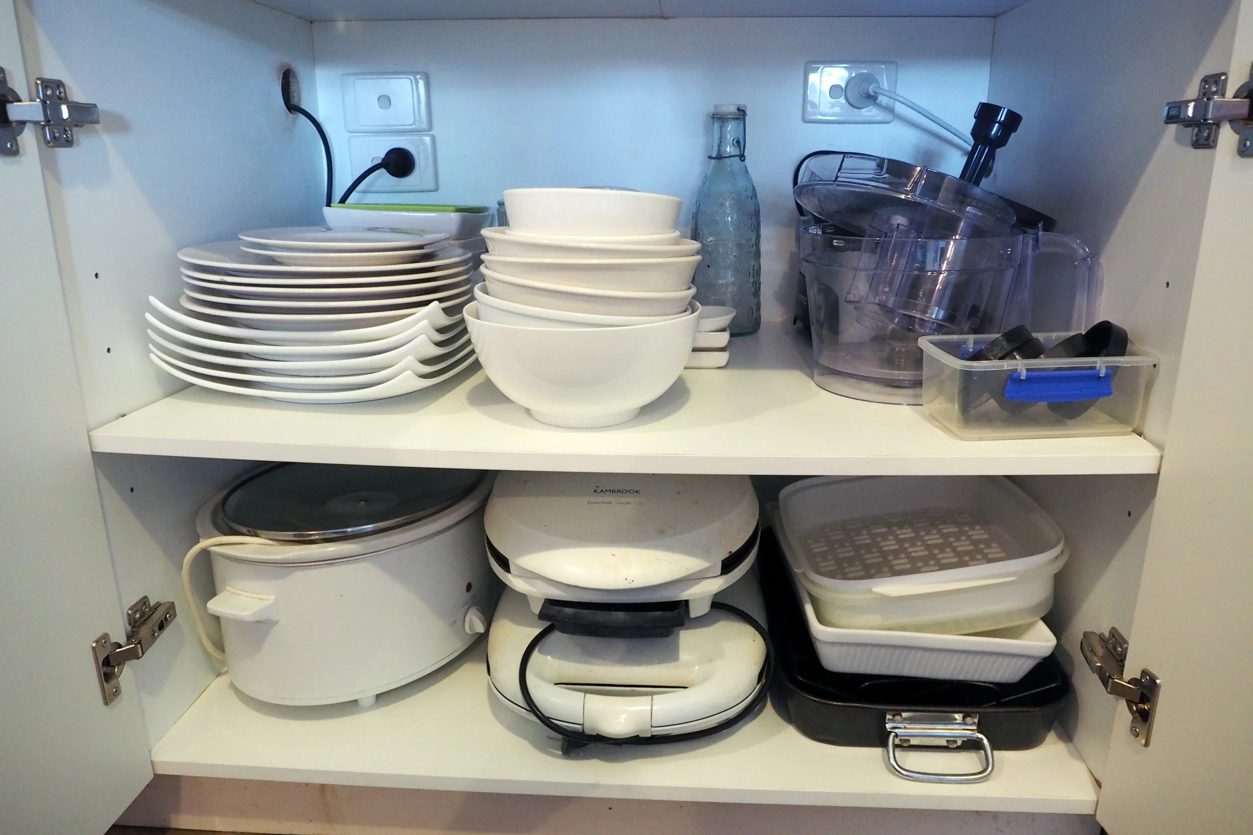 Kitchen makeover - a clear, organised, efficient kitchen {The Organised You}