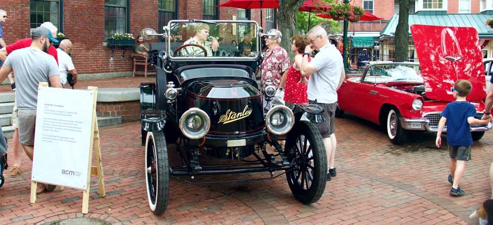 Mark & Debbie Smith's 1914 Stanley won best in show!