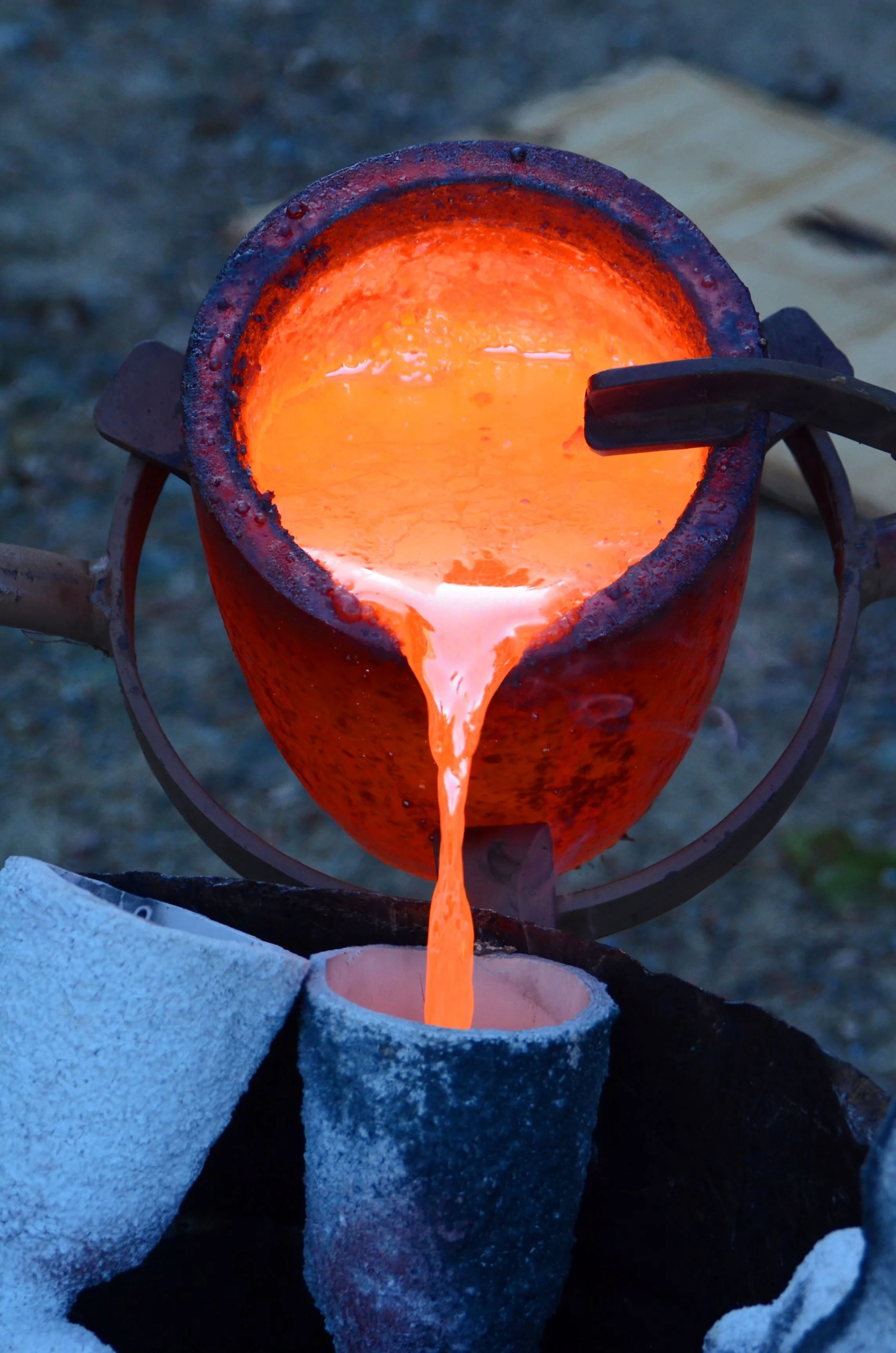 Dixon_Mark_2_The Pour.JPG