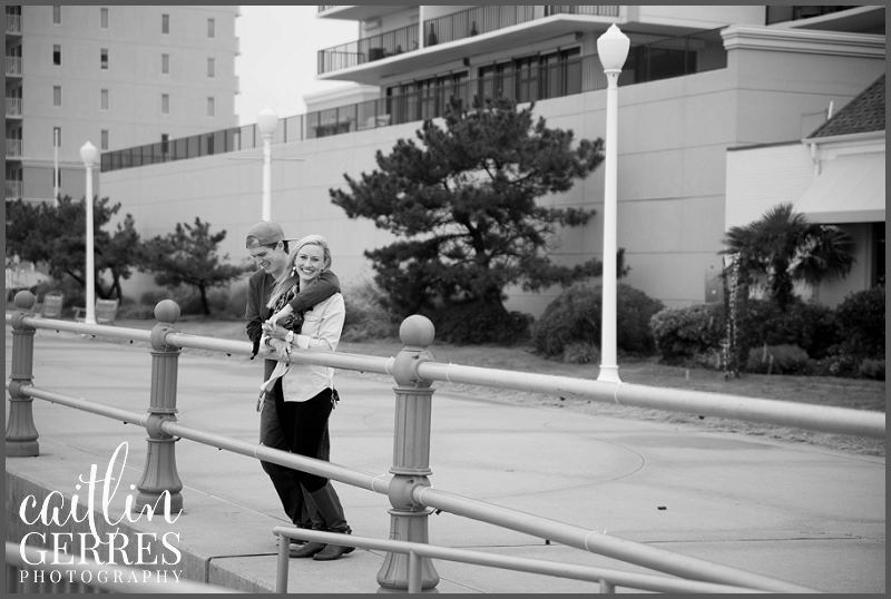 First Landing Park Fall Engagement-103-2_DSK.jpg