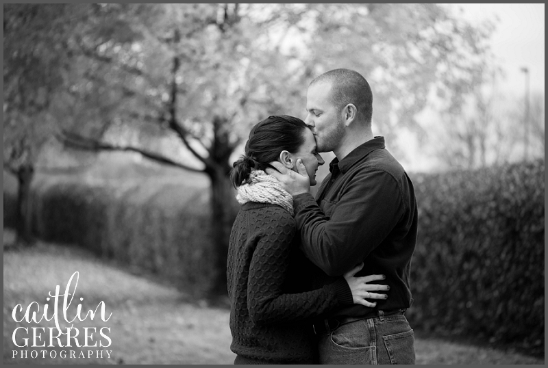 Chesapeake Park Fall Engagement Session Photo-15_DSK.jpg