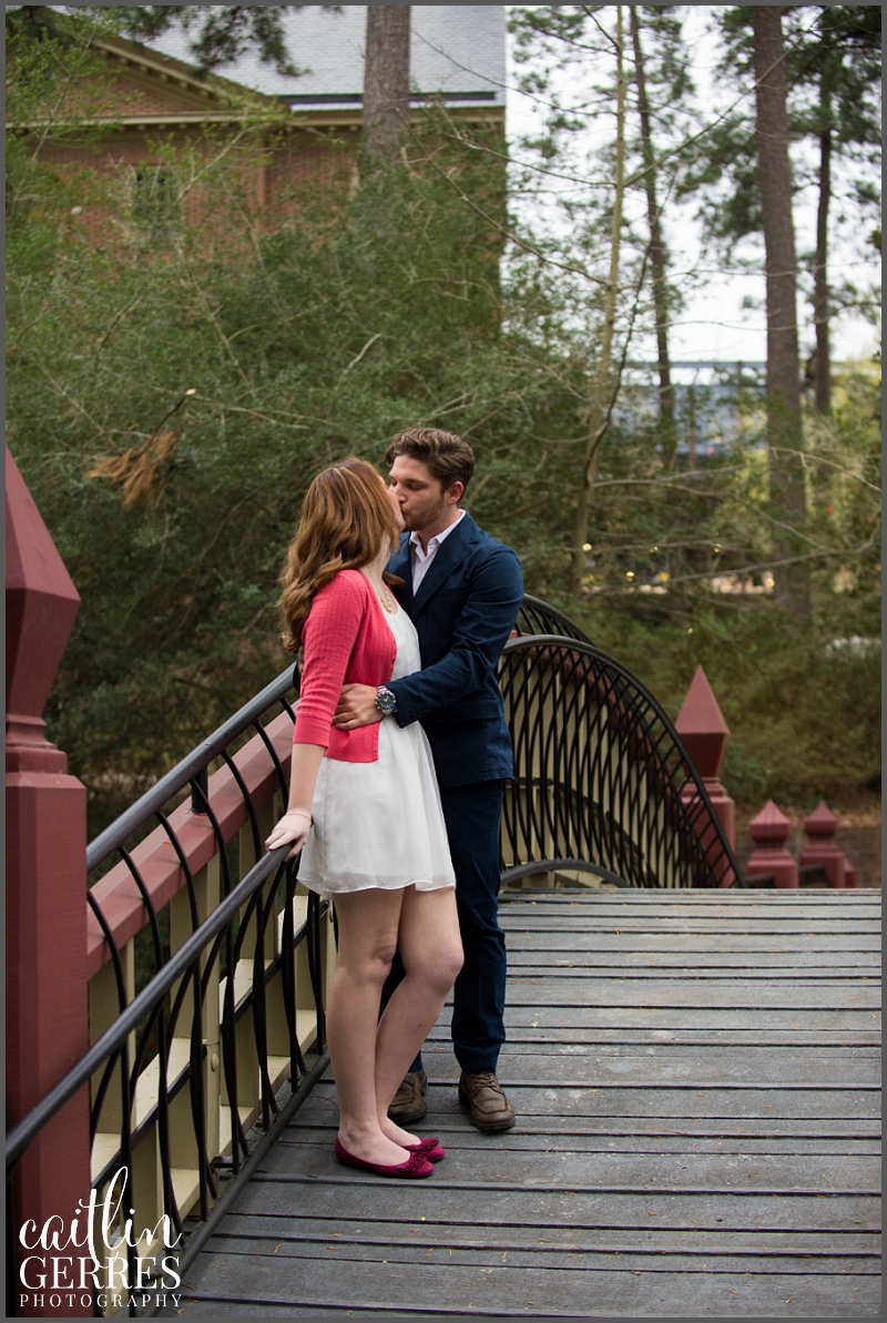 William and Mary Campus Engagement Session Photo-7_DSK.jpg