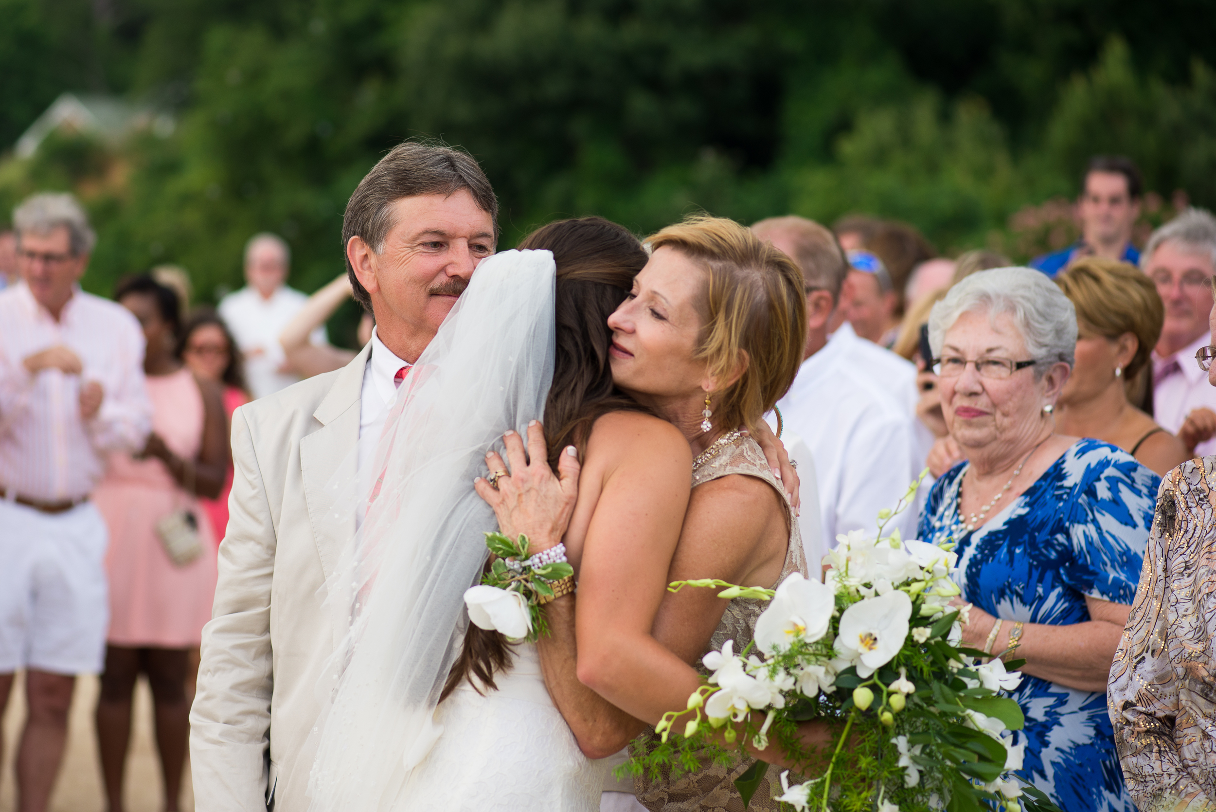 Outdoor Hampton Roads Wedding Photo.jpg