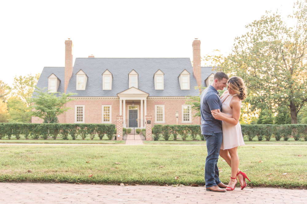 Colonial Williamsburg Engagement Session-147.jpg