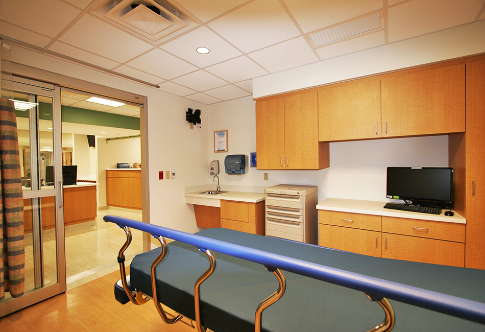 Typical ED Patient Room 002.jpg