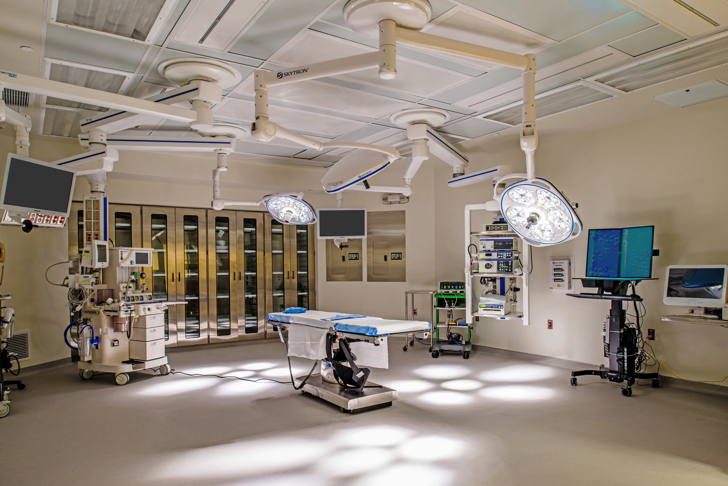 Accredited surgical facility with modern equipment
