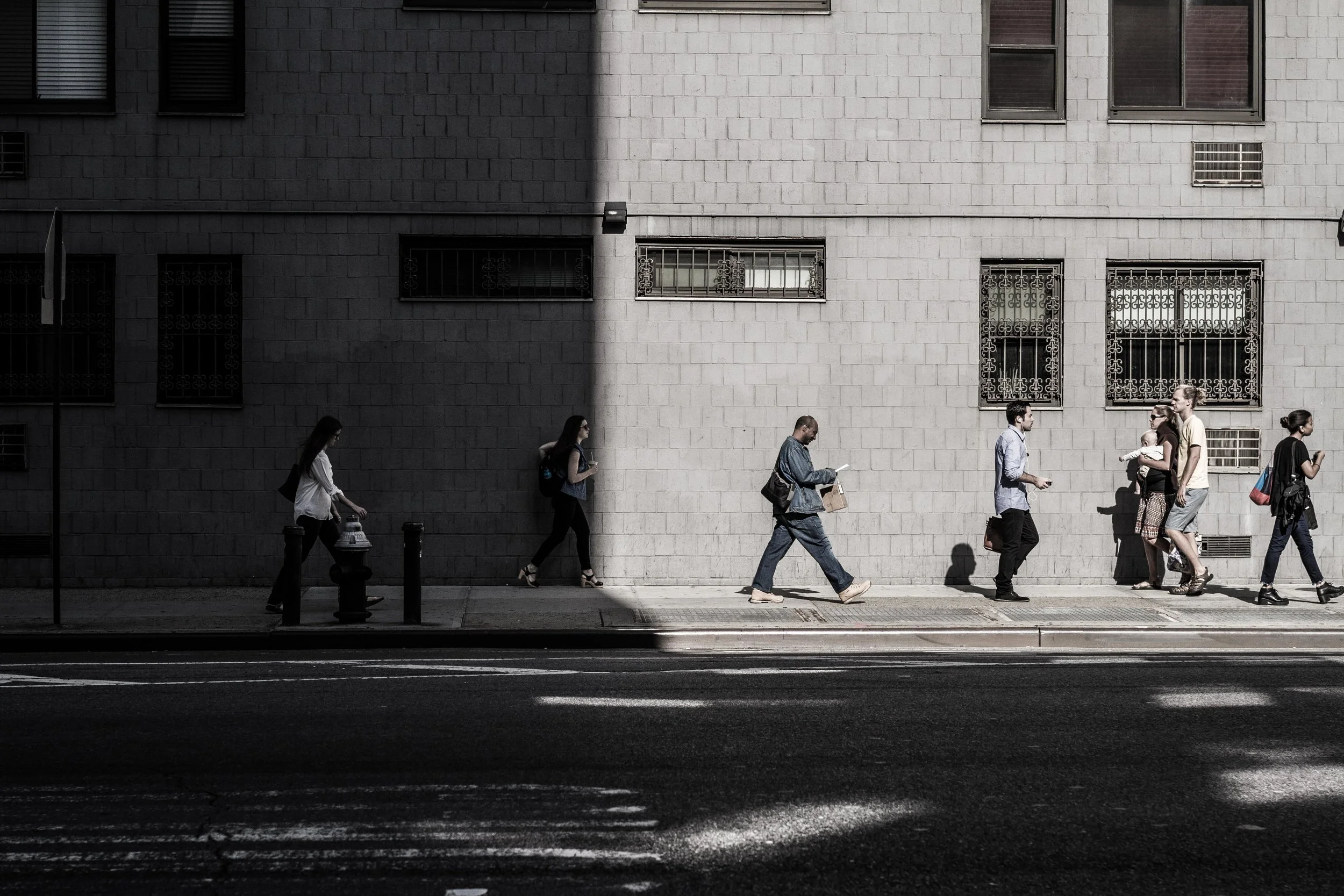 7D-NYC-WVillage-SidewalkWalkers-lowres-1.jpg