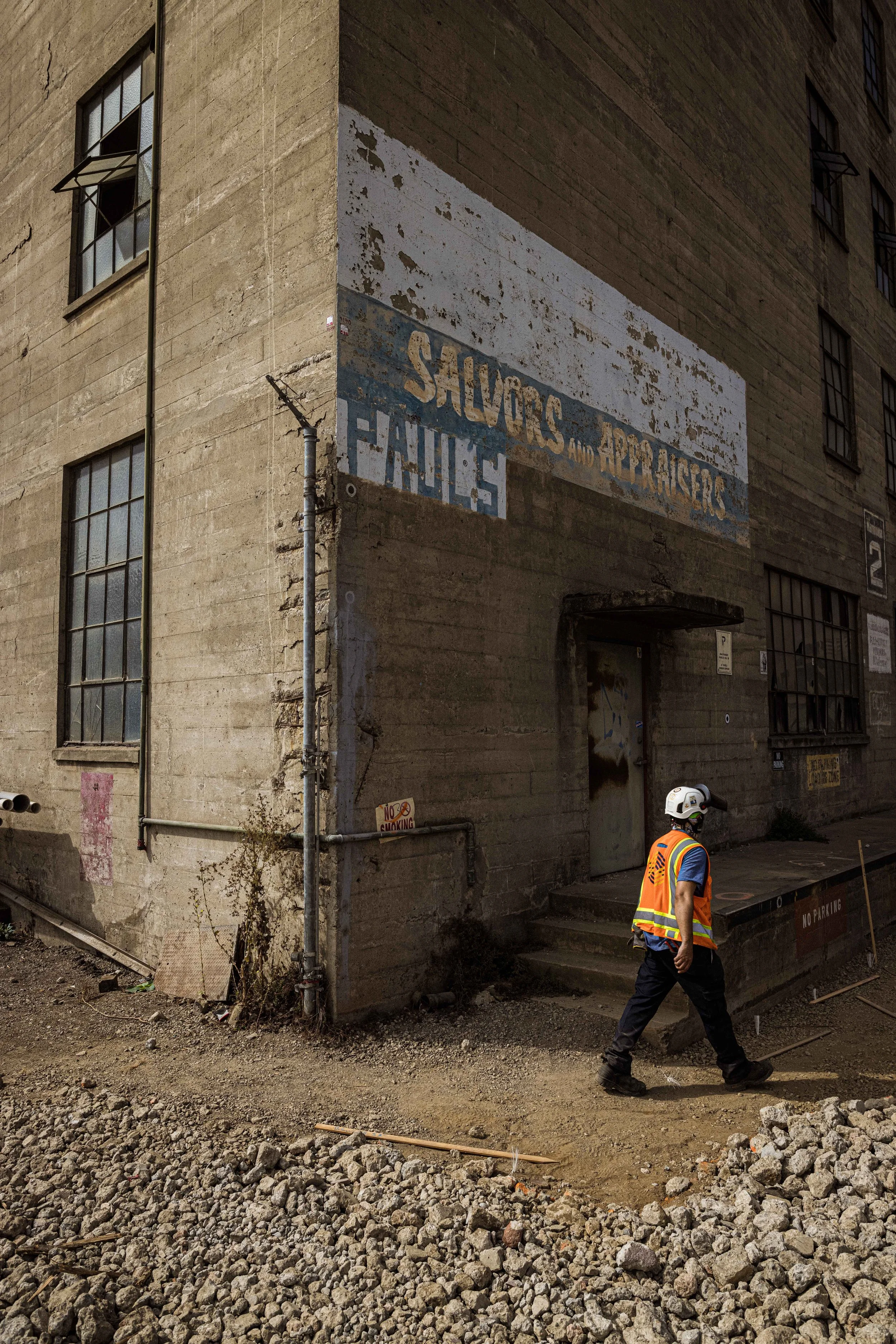 SF-Pier70-Bldg12PaulsCornerWorker1.JPG