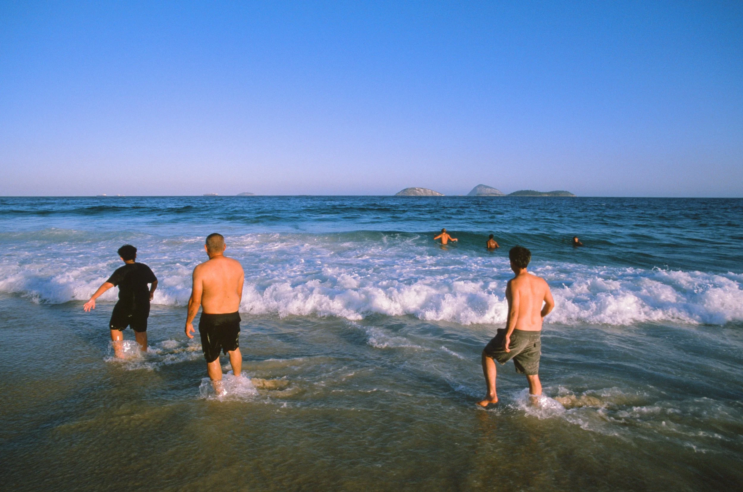 Bra-Rio-IpanemaGuysWave.jpg