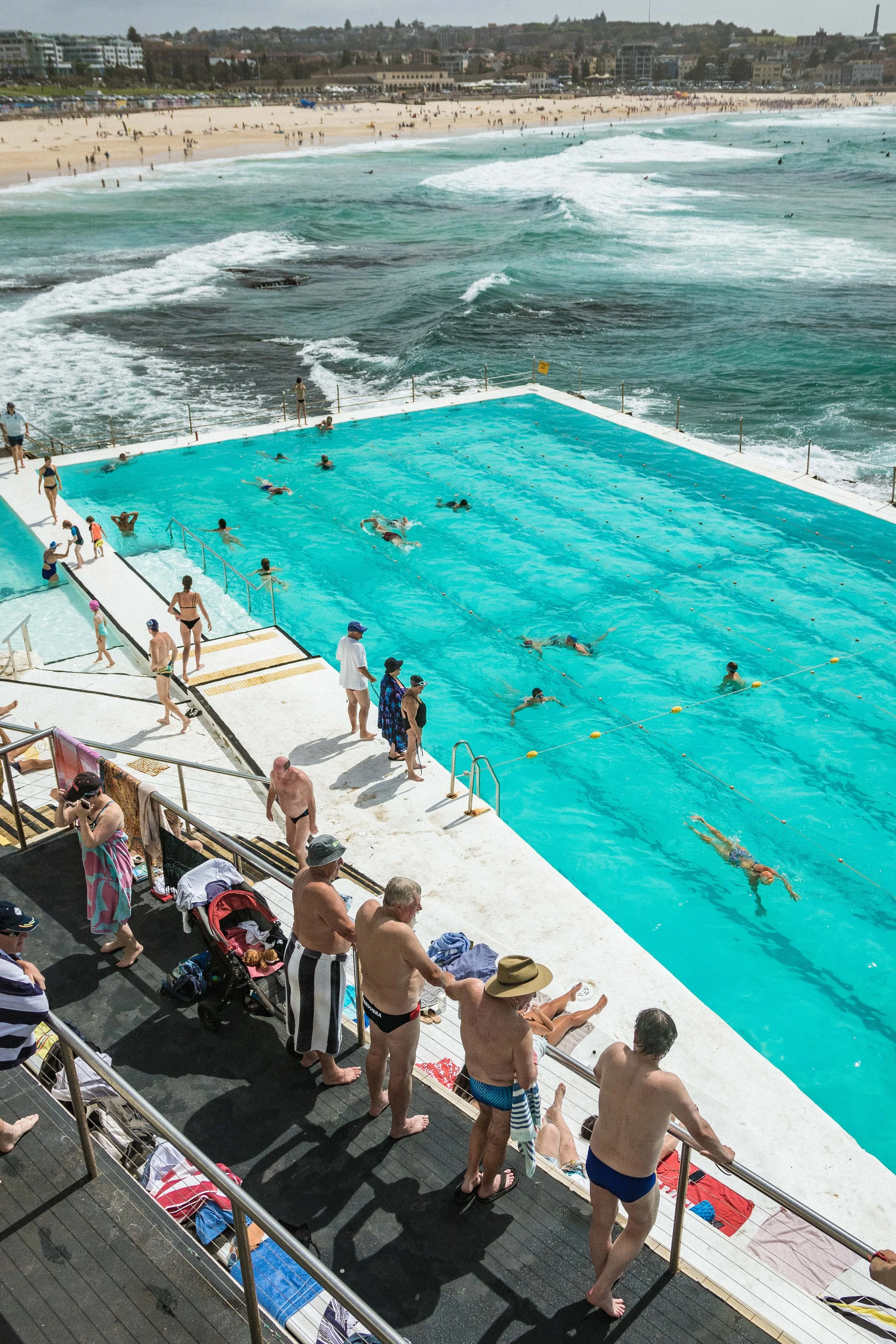 Syd-BondiBeachPoolMen1.jpg