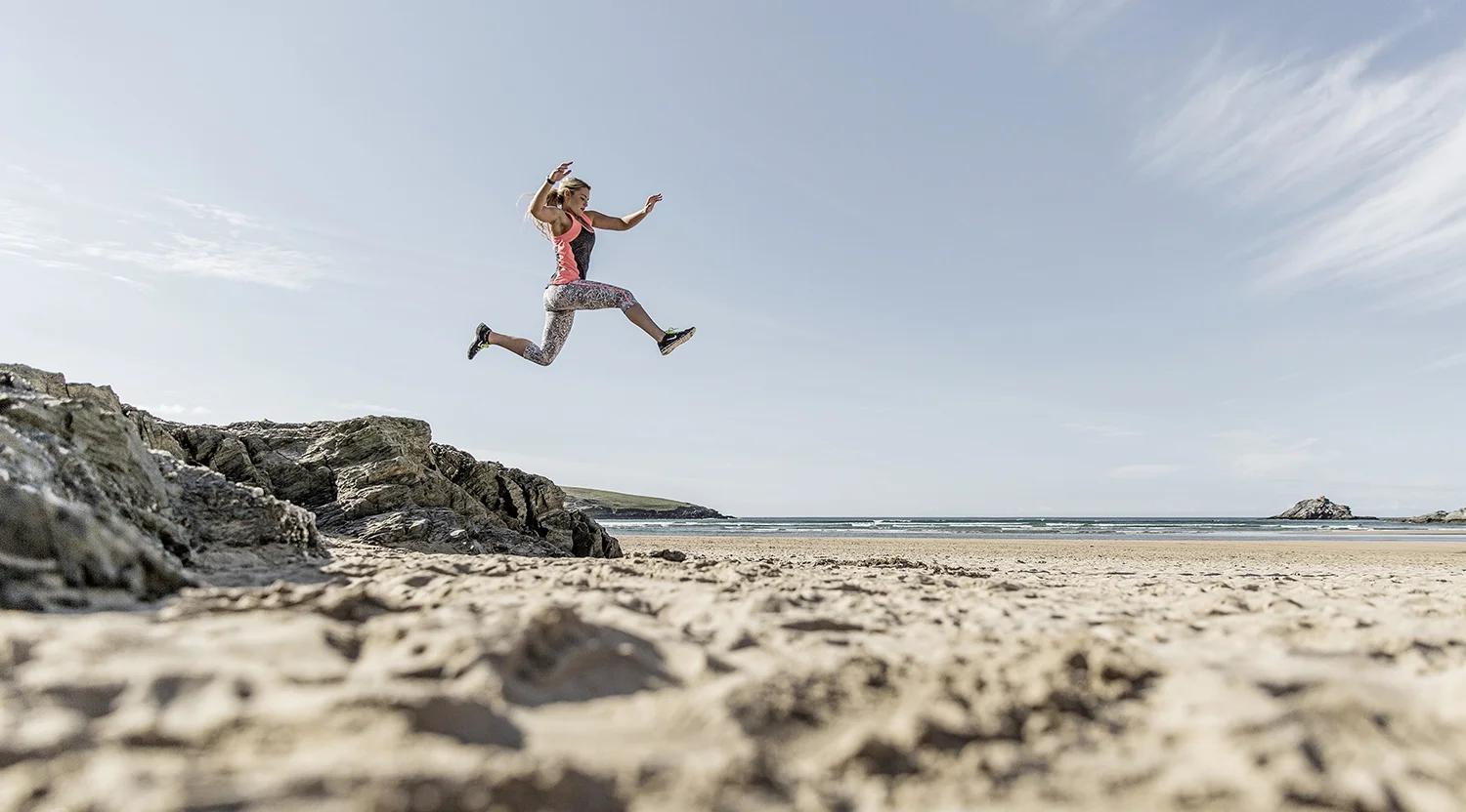 Lucie Rose Donlan shoot at Crantock Beach, Newquay, Devon.
Photo credit : Chris Winter