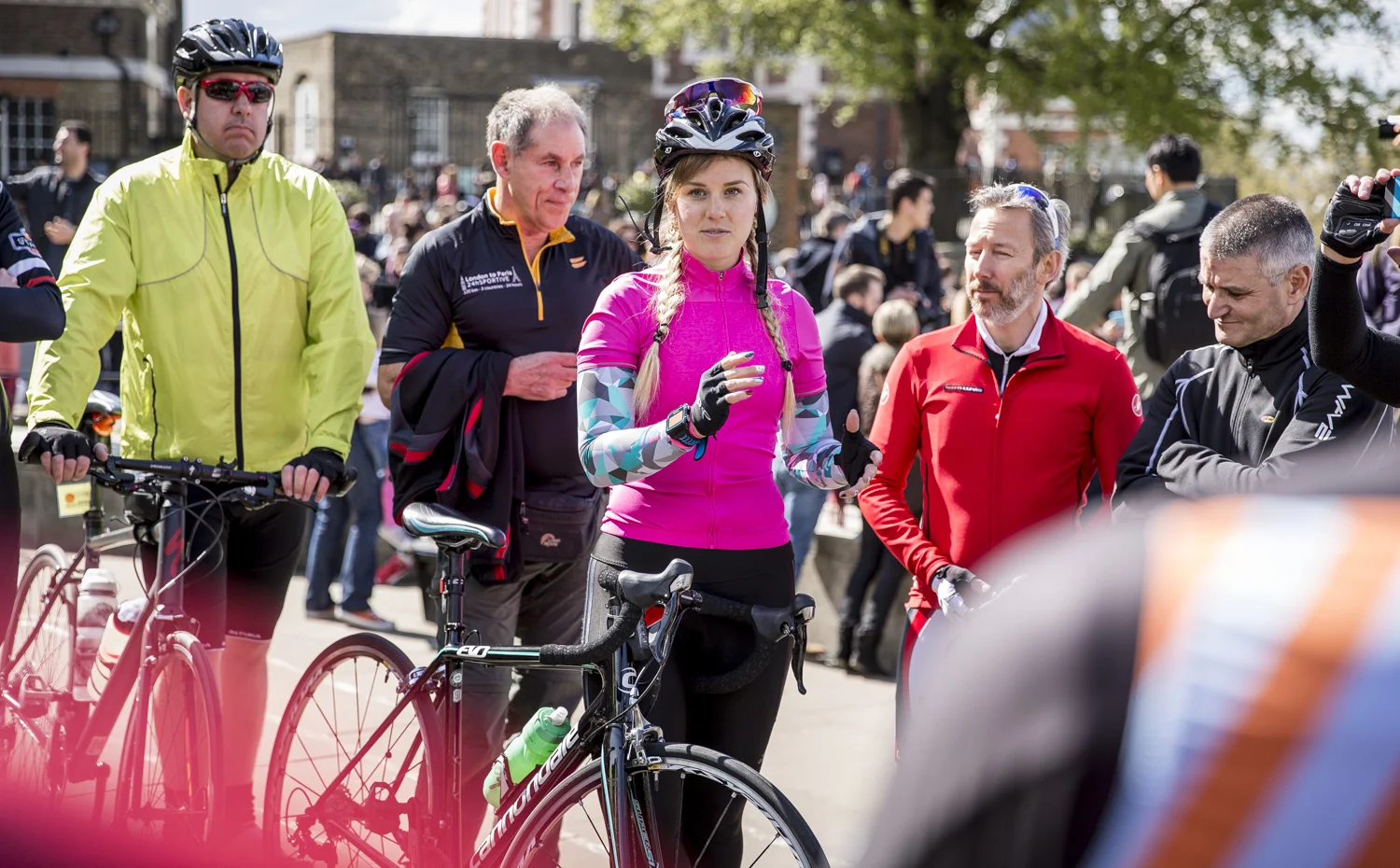 London 2 Paris 24hr cycle sportive.
Photo credit : Chris Winter