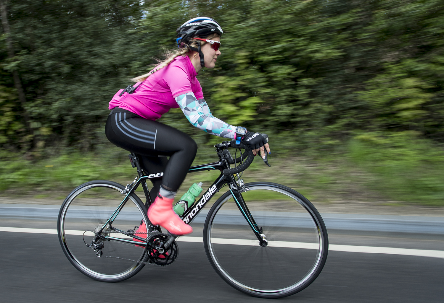 London 2 Paris 24hr cycle sportive.
Photo credit : Chris Winter