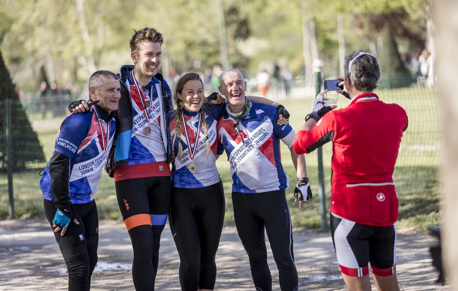 London 2 Paris 24hr cycle sportive.
Photo credit : Chris Winter