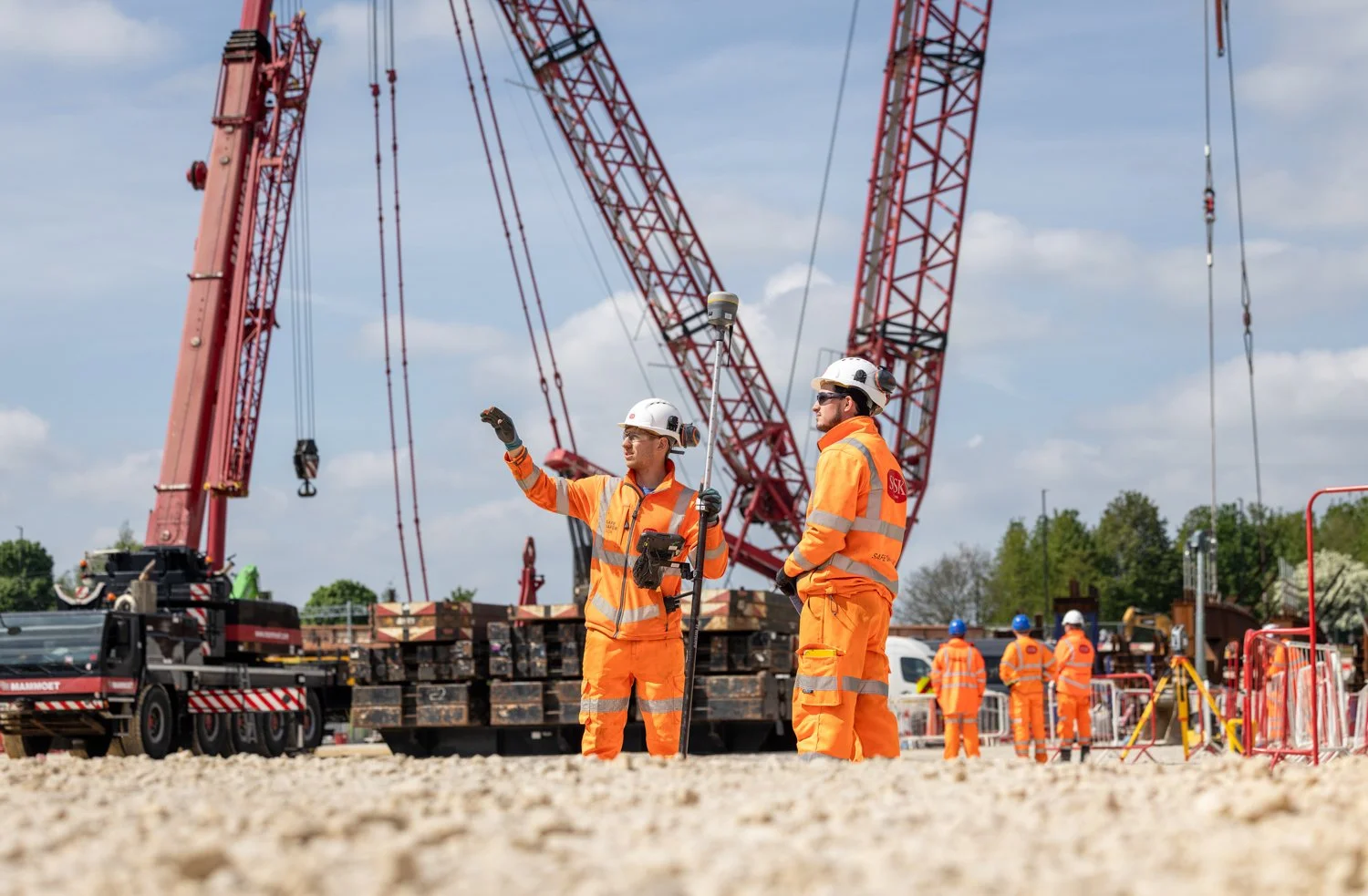  York Central MilestoneSteel beams being lifted into position over East Coast mainline railway at York CentralImage caption - Chris Winter | SISK 