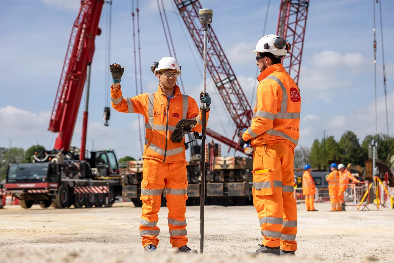  York Central MilestoneSteel beams being lifted into position over East Coast mainline railway at York CentralImage caption - Chris Winter | SISK 