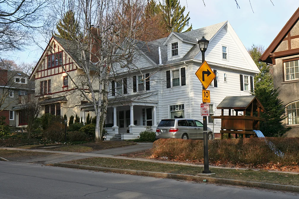 Mount Vernon Avenue