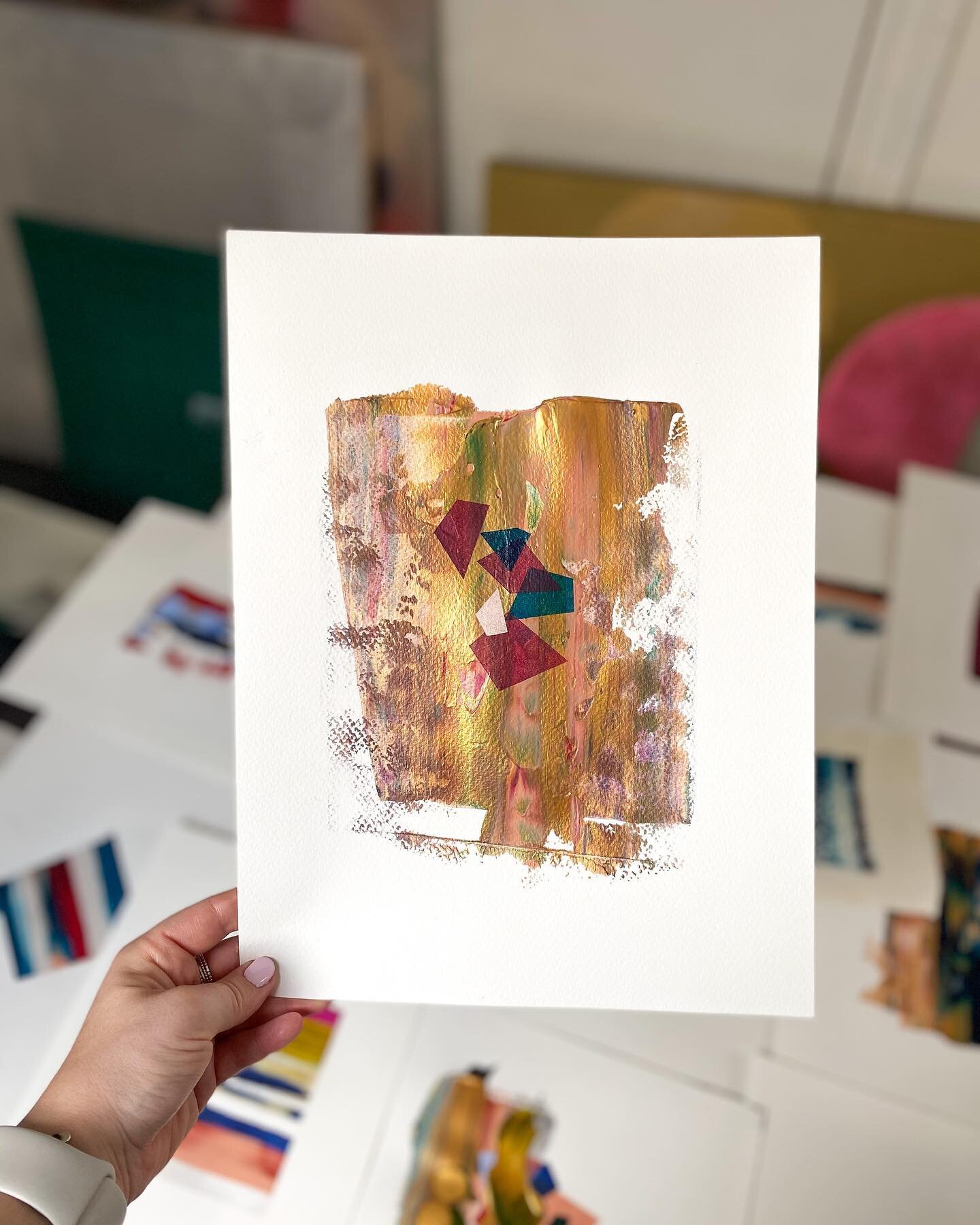 Hello October 🍁 (my favourite month) 
Another new study
Acrylic on water colour paper 
A4 
Colours in the studio for this month.... Gold, Burgandy, Deep Turquoise and Opera Rose
🍂
.
.
.
.
 #artoftheday #quickpainting #october #octobercolours #autum