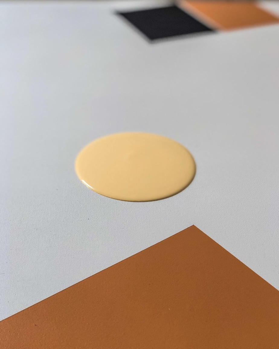 Neutral Grey with Falling Circles