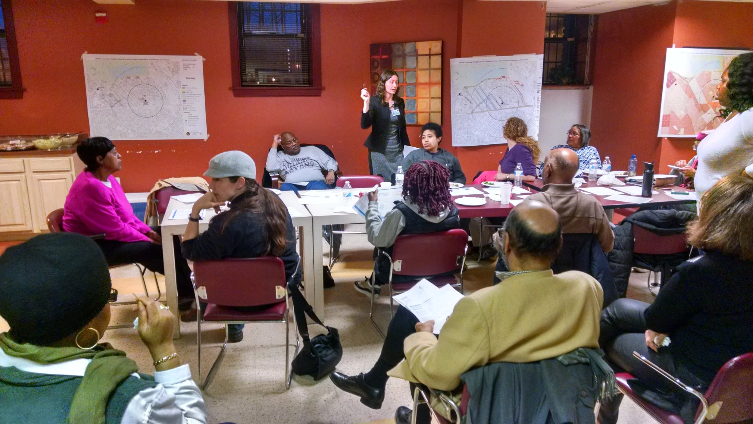 Lakeside area residents discuss prioritizing community improvements with City Planner Heather Martin.