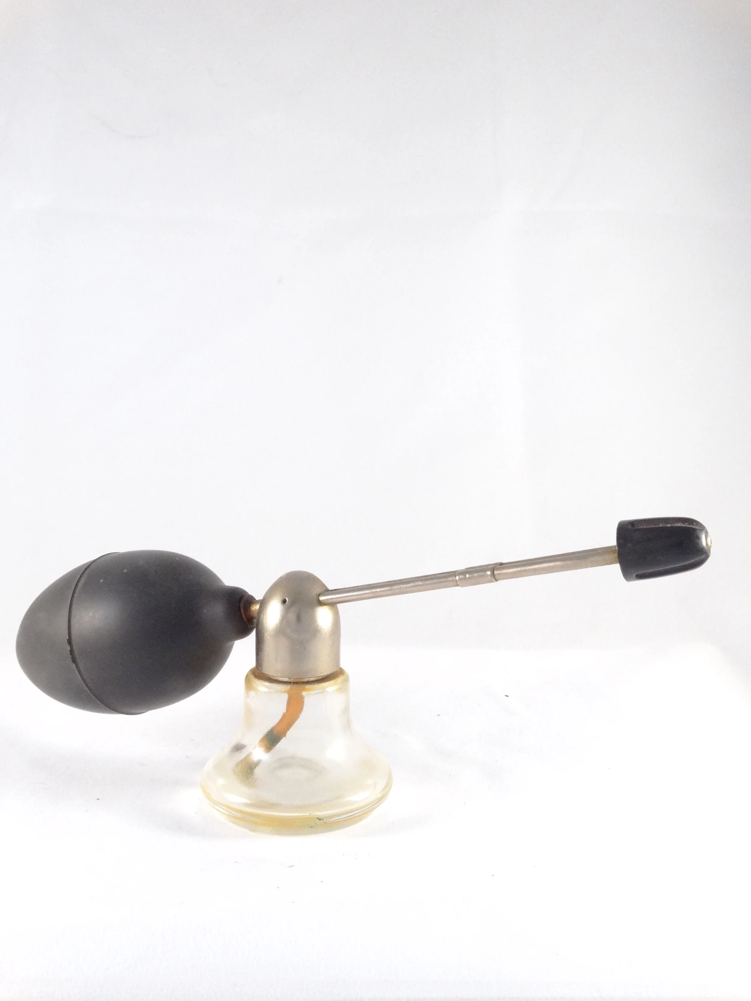 atomizer with bulb