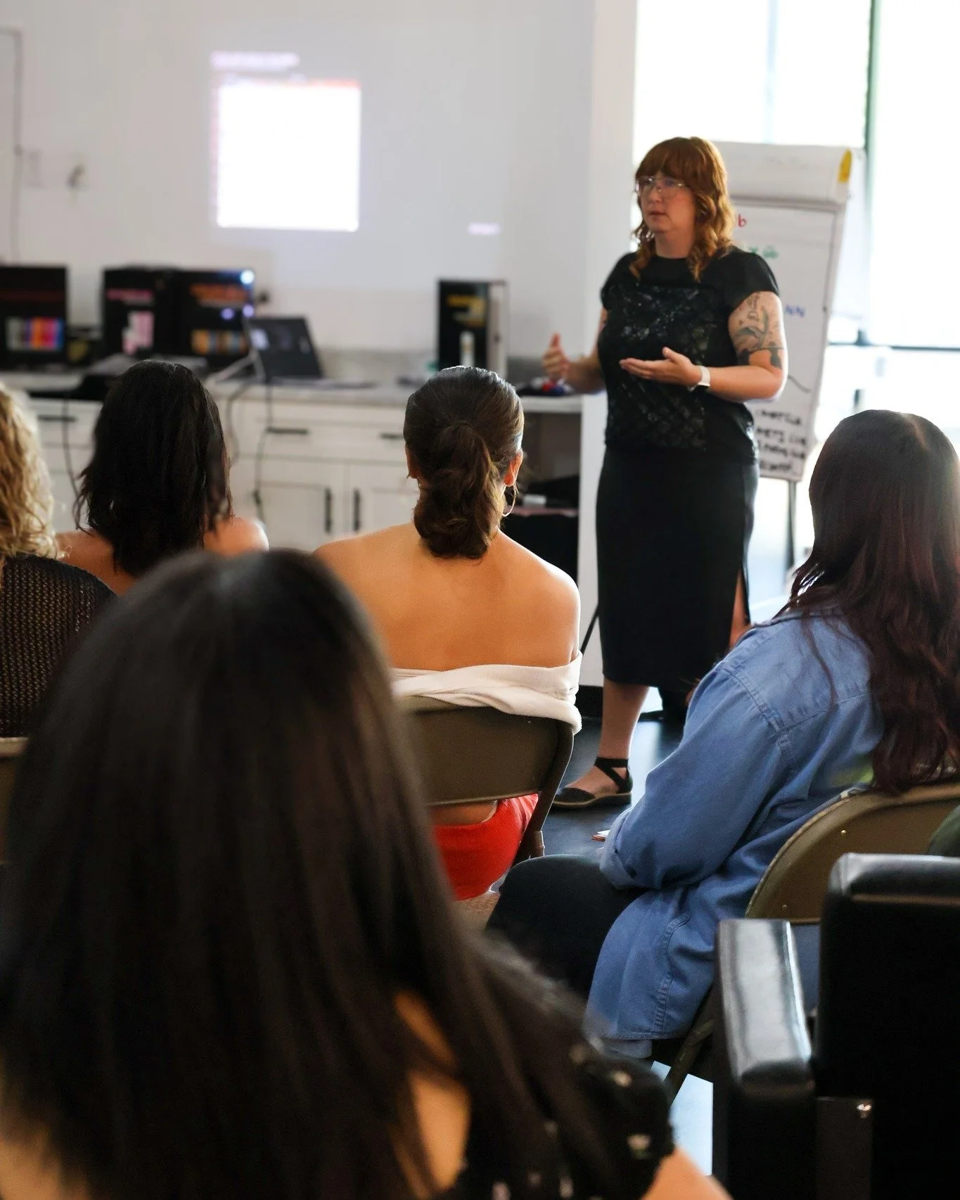 We love watching the team take a break from working to come together and learn! Even our stylists that have been in the game 10+ years always learn something new! #hairstylist #neverstoplearning❤️ #growingtogether #TeamHealth