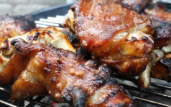 zci1kwNoRpGnt8uyaUsn_pig feet.jpg