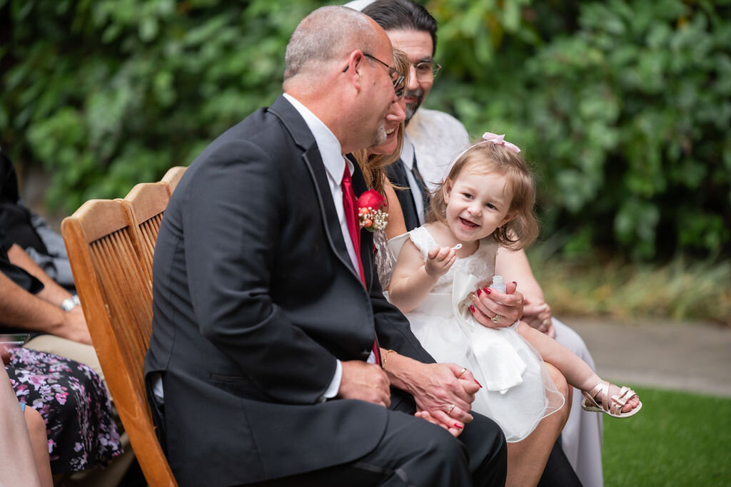 Candid Wedding photographer in Vancouver, Washington