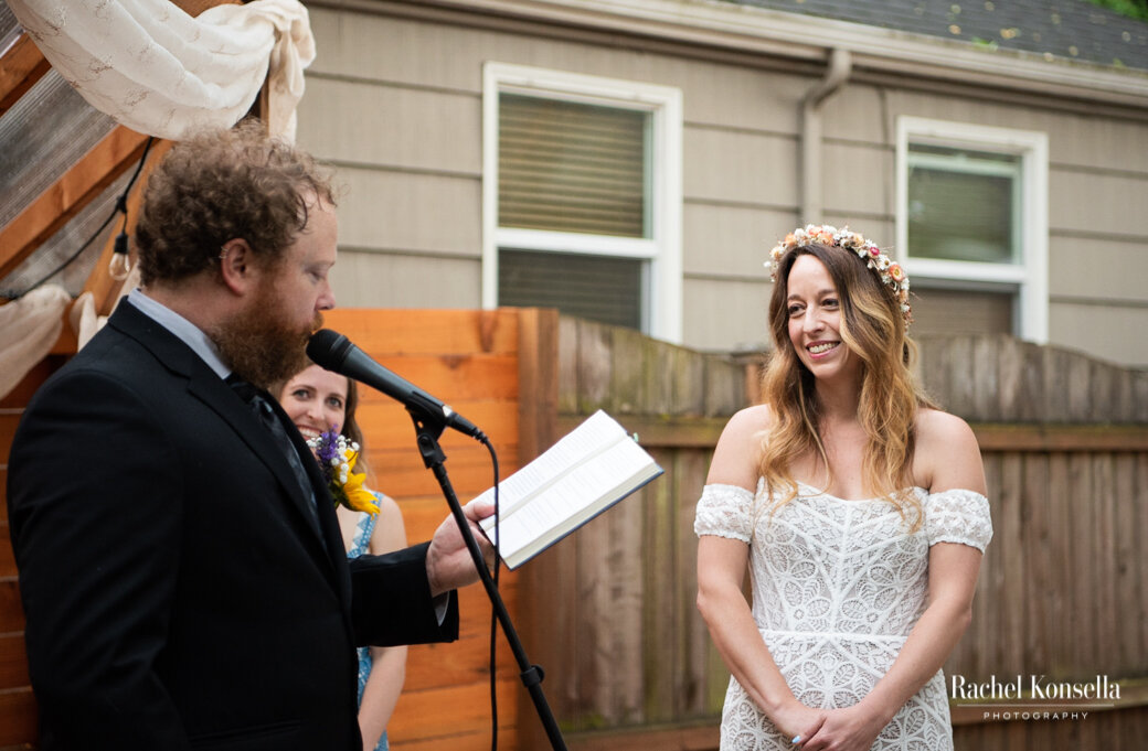 Covid-19 Elopement in Portland Oregon a backyard wedding04.jpg