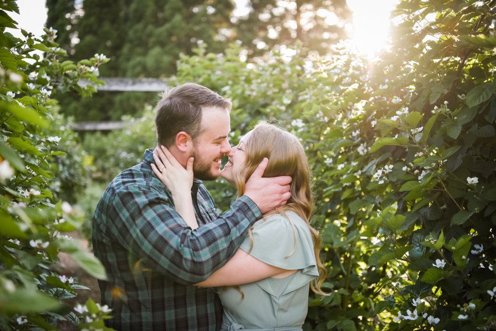 Copy of Engagement photographer in Oregon_15.jpg