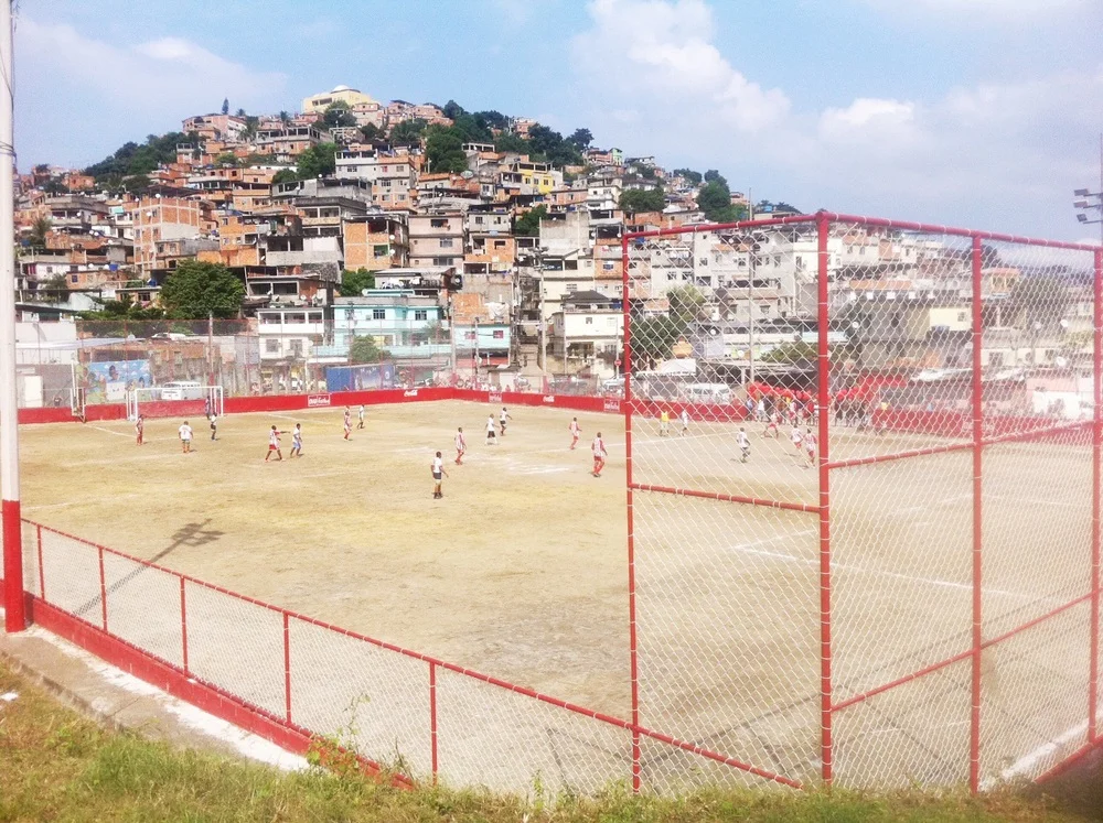 love.fútbol. Projeto 12. Complexo do Alemão. (2) (1).jpg