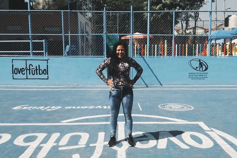 Valeria_Guzman_lovefutbol_La_Doce_Manchester_City.jpeg