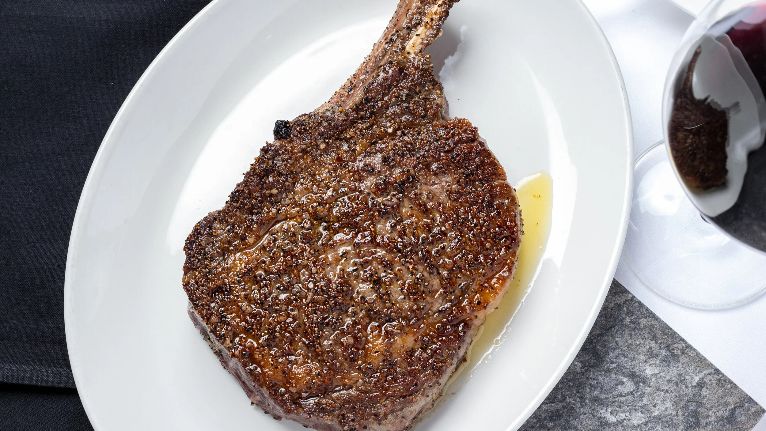 Del_Frisco's_t_bone_steak01.jpg