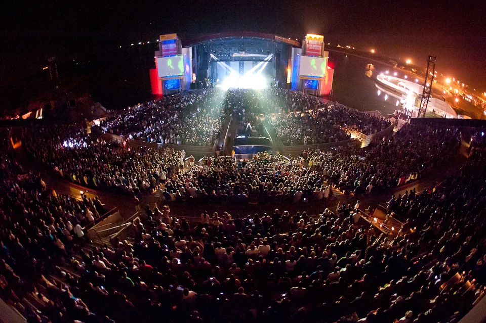 JonesBeachLive-1.jpg