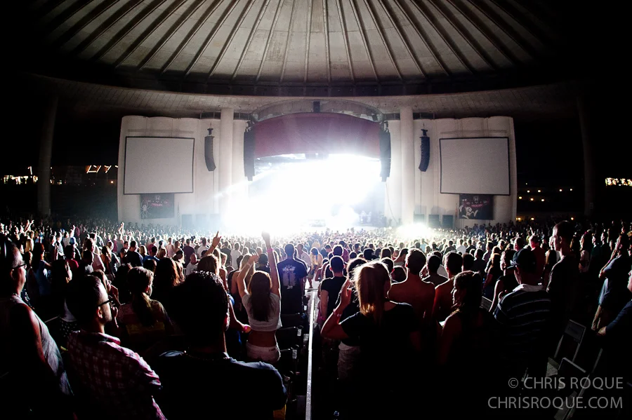 Crowd Shot - Blink