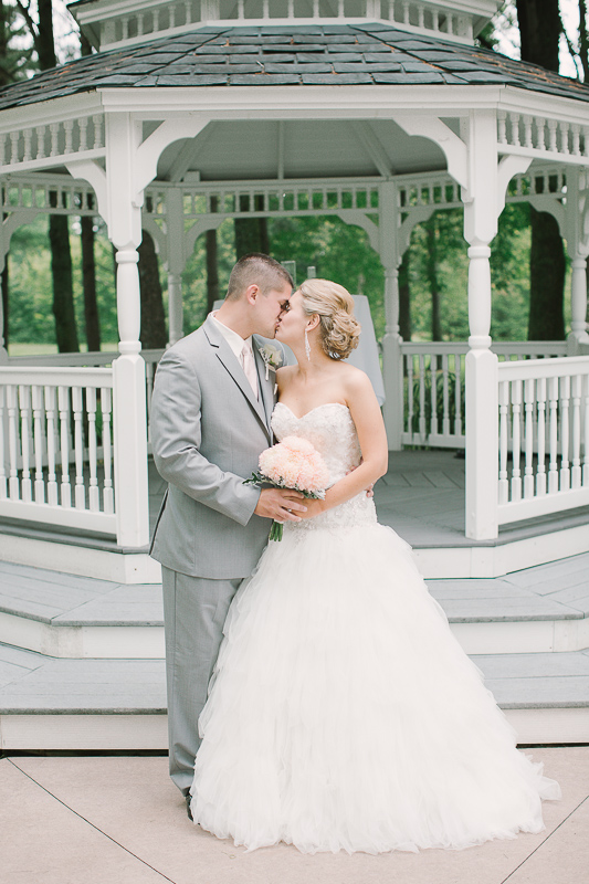 Sentry World Golf Course Wedding | Stevens Point WI | Milwaukee Wedding Photographers | Wedding Photographers in Madison WI | www.karenann.photography 