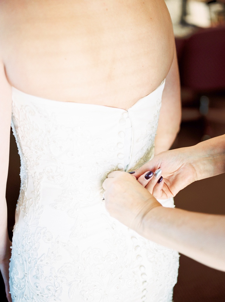 Fond Du Lac Wedding Photographer, Holy Family Catholic Church Fond du Lac WI, Whispering Springs Golf Course