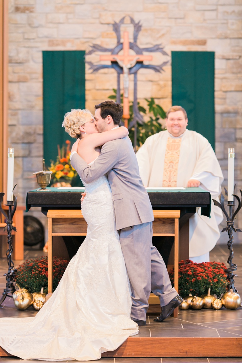 Fond Du Lac Wedding Photographer, Holy Family Catholic Church Fond du Lac WI, Whispering Springs Golf Course